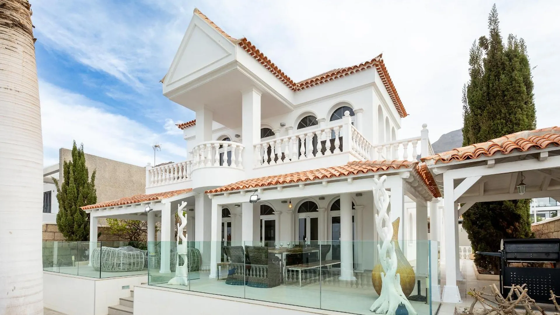 Villa Ocean Palm, Heated Pool! Costa Adeje